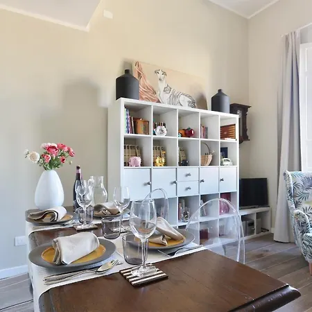 Brand New Train Station Apartment Florence